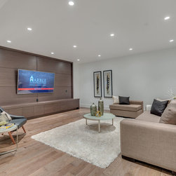 983 TUDOR AVENUE - Products