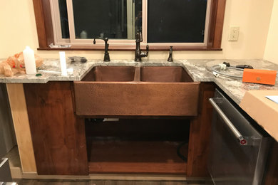 Example of a kitchen design in Seattle