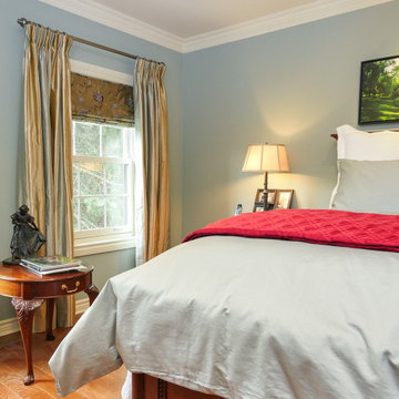 Beautiful Bedroom with Double Hung Window - Renewal by Andersen Greater Toronto,