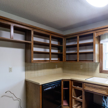 Caddy Court Kitchen & Mainfloor Remodel Before/Afters