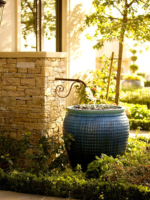 Rain Barrels Ideas Pictures Remodel And Decor   2c114f650d772622 3552 W500 H666 B0 P0  Eclectic 