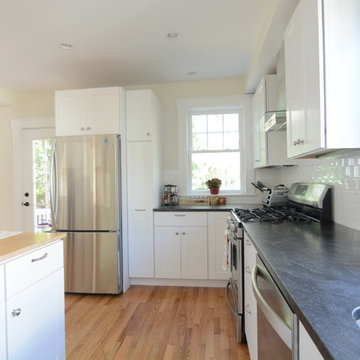 Transitional Cambridge Kitchen