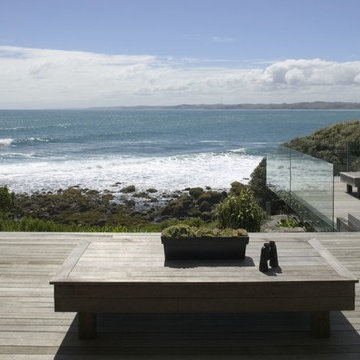 Raglan House