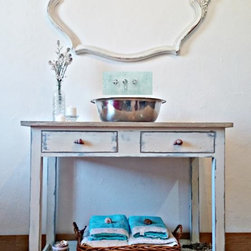 Mueble de ba&ntilde;o shabby chic - Bathroom Vanities And Sink Consoles