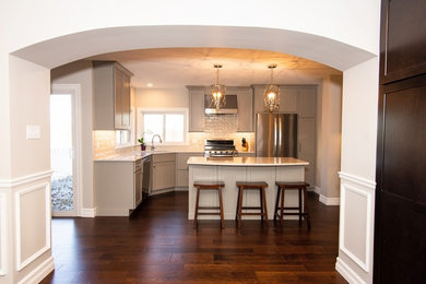 Example of a transitional kitchen design in St Louis