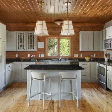 Lake Superior Shorehouse