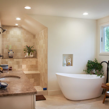 Master Suite & Bathroom