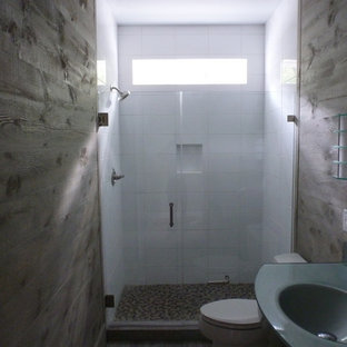 Frameless shower doors