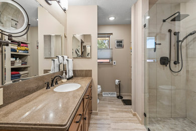 Bathroom - bathroom idea in Chicago