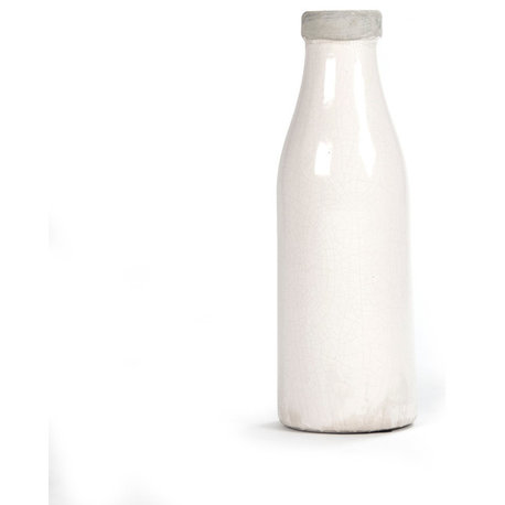 Mary Kate Vase, Medium