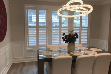 Dining room - dining room idea in New York