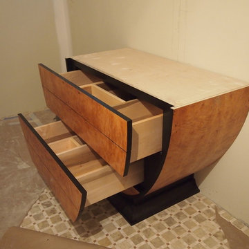 Vessel sink vanity