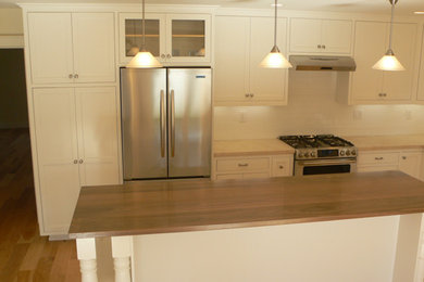 Inspiration for a contemporary kitchen remodel in San Francisco