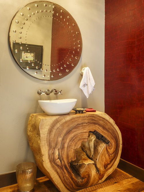 Rustikale Gästetoilette & Gäste-WC mit Waschtisch aus Holz: Ideen für