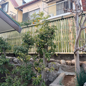 地元産小松石の石垣と大津垣