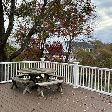 New Contemporary Design-Build Deck