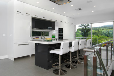 Kitchen - modern kitchen idea in Other