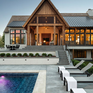 ミネアポリスのエクレクティックスタイルのおしゃれな家の外観の写真