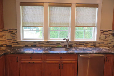 Example of a kitchen design in Boston