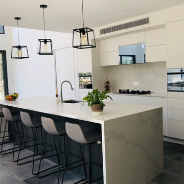 Contemporary in Brookwater