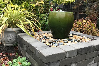 Inspiration for a transitional landscaping in Portland.