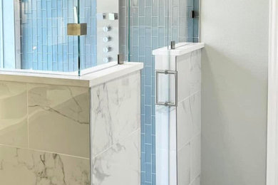 Bathroom - bathroom idea in Dallas