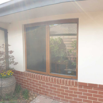 Timber-look uPVC Golden Oak Double Glazing