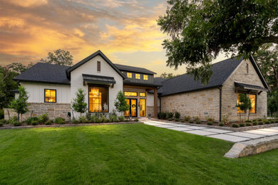 Exterior home idea in Houston
