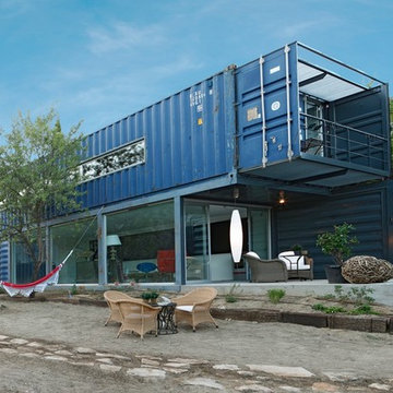 TIEMBLO HOUSE