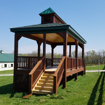 Show-Horse Viewing Platform