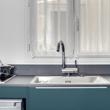 Cuisine compacte bleue