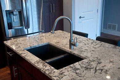 Transitional kitchen photo in Vancouver