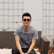 Mike Zhangs foto
