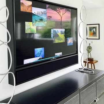 Edge Media Frame by Media Décor