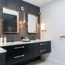 Coastal half bath