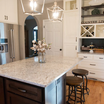 Contemporary Farmhouse in White