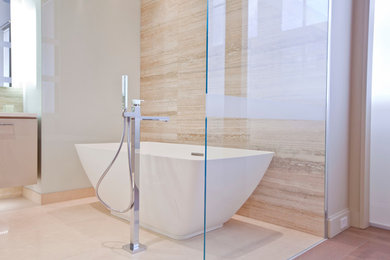 Bathroom - contemporary bathroom idea in Toronto