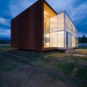 Huzz House