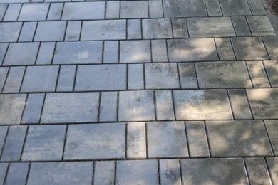 Inspiration for a patio remodel in Cedar Rapids