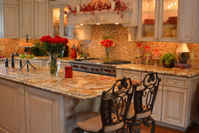 Elegant kitchen photo in Los Angeles