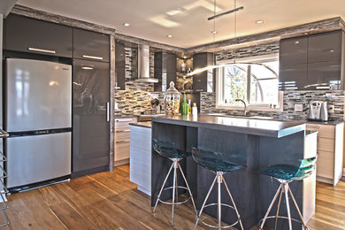 Kitchen photo in Montreal