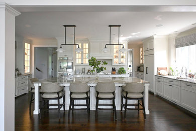 Example of a classic kitchen design in Philadelphia