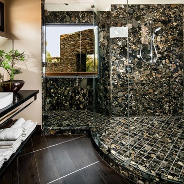 LUXURY GUEST MASTER BATHROOM