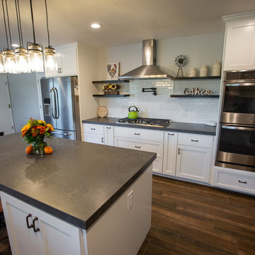 Contemporary Kitchen Remodel in Escalon (kitchenCRATE Custom S. Van Allen Rd.)