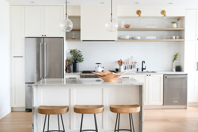 Inspiration for a mid-sized transitional kitchen in Vancouver.