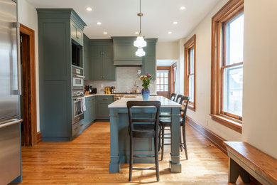 Kitchen - transitional kitchen idea in Philadelphia