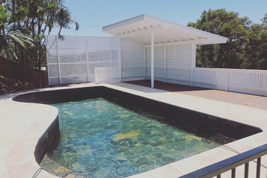 Home design - mid-sized coastal home design idea in Gold Coast - Tweed