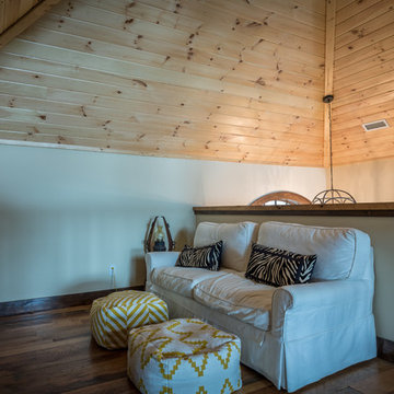 Rustic Retreat in Lost Creek