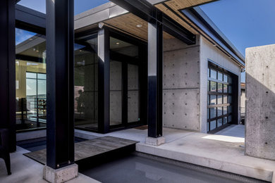 Example of a minimalist home design design in Seattle