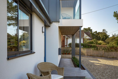 This is an example of a modern home design in Devon.